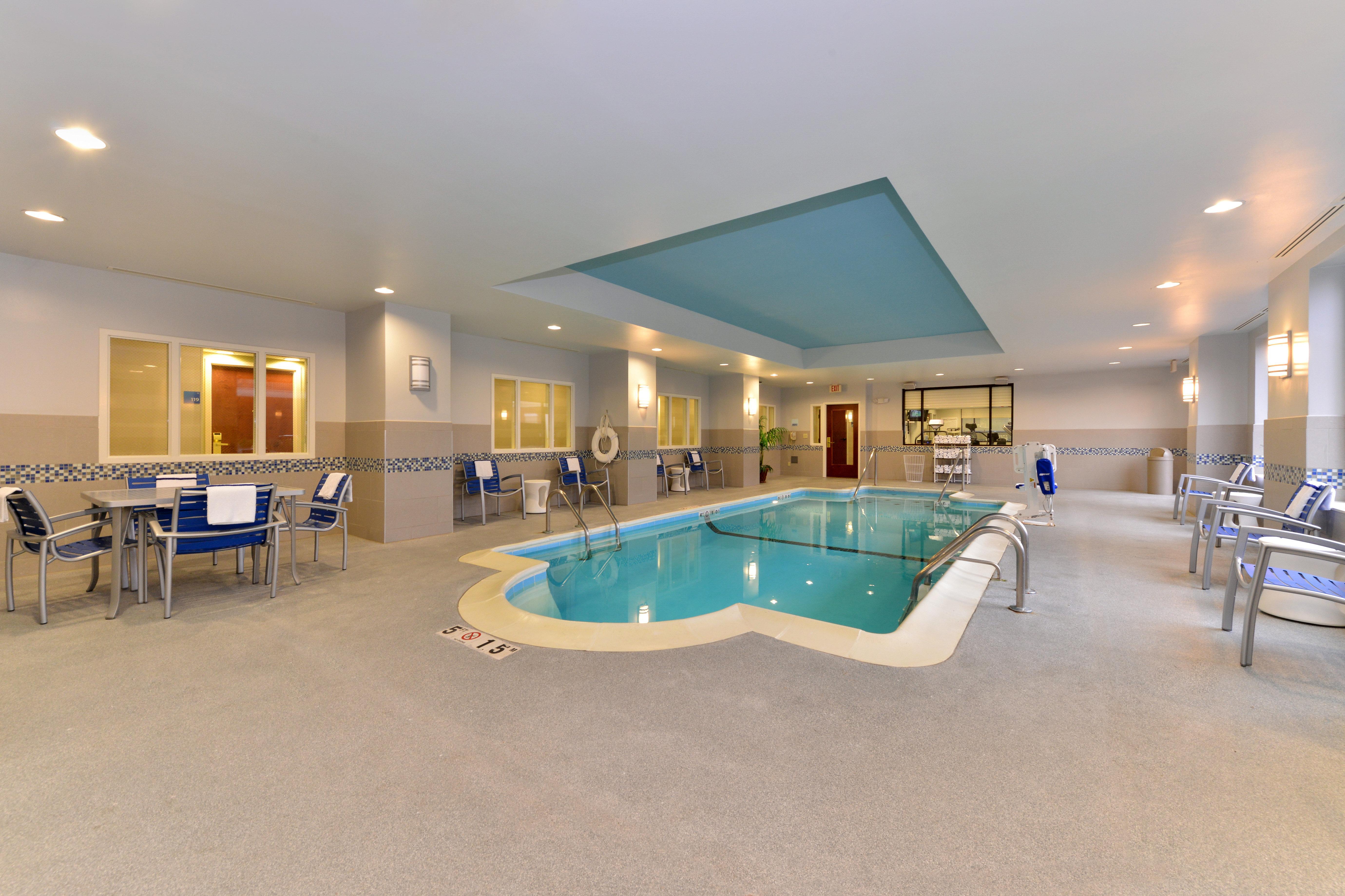 Holiday Inn Express Hotel & Suites Indianapolis Dtn-Conv Ctr By Ihg Екстериор снимка