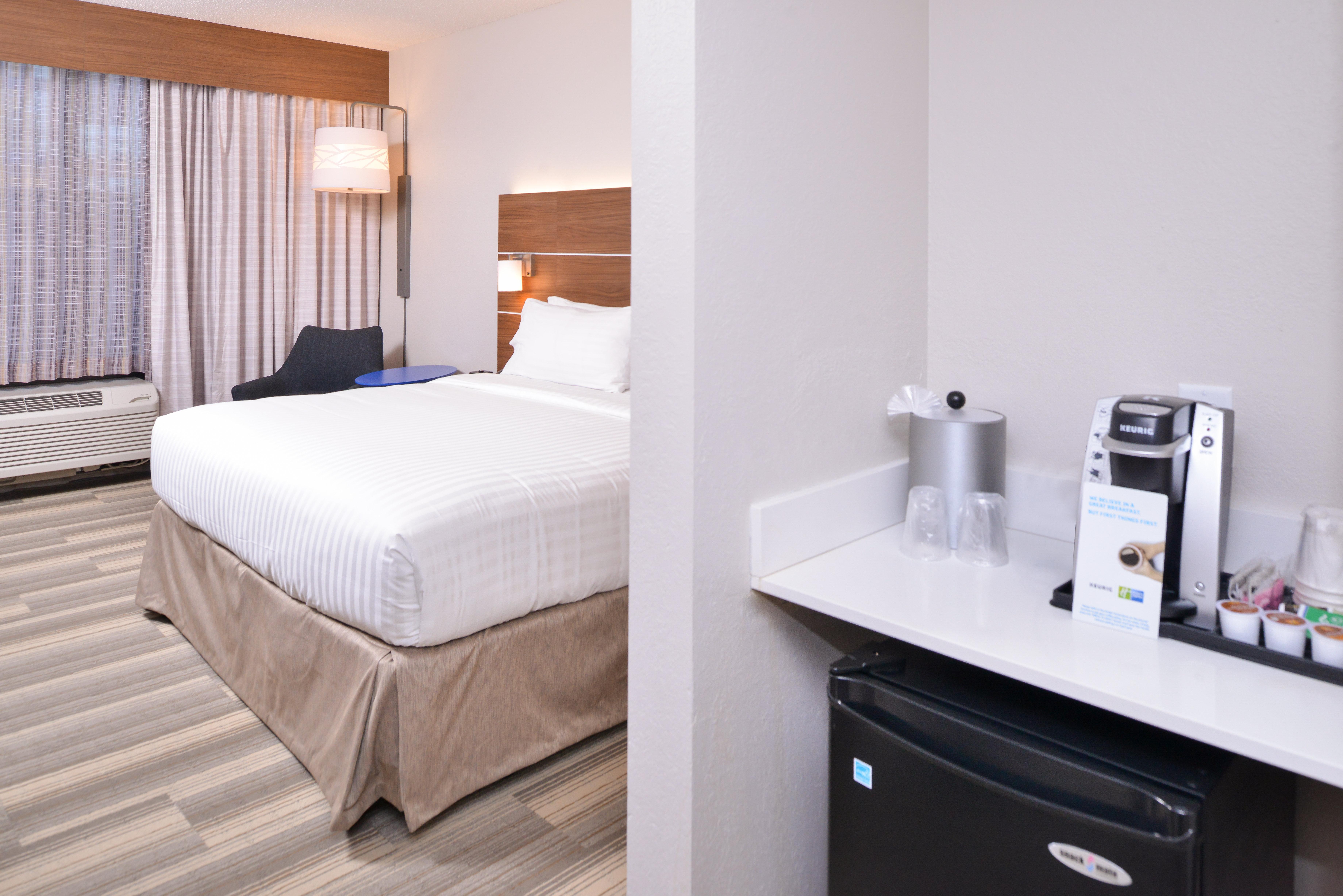 Holiday Inn Express Hotel & Suites Indianapolis Dtn-Conv Ctr By Ihg Екстериор снимка